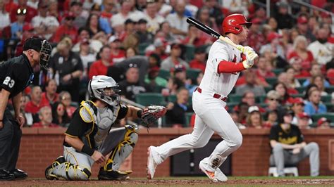 Woodford, Cards’ pen shut down Pirates in 3-0 win